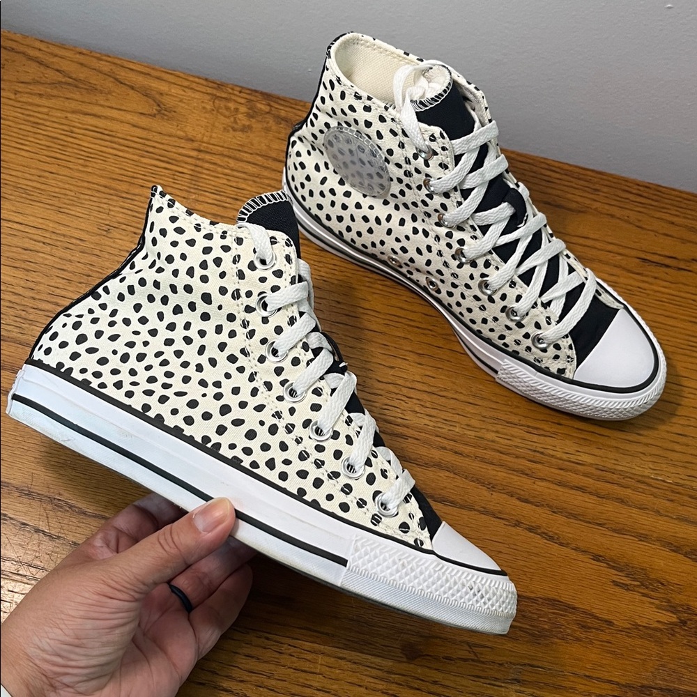 Chuck Taylor All Star CTAS Welcome To The Wild Leopard High Top Sneakers Size 7